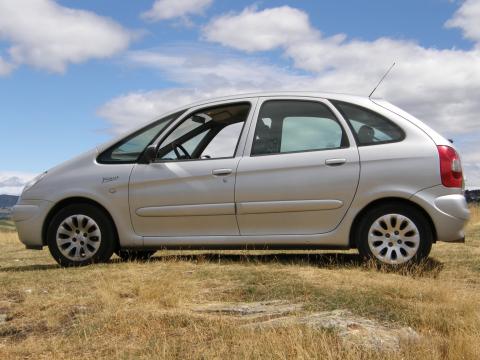 xsara_picasso_exclusive_-_2001.jpg